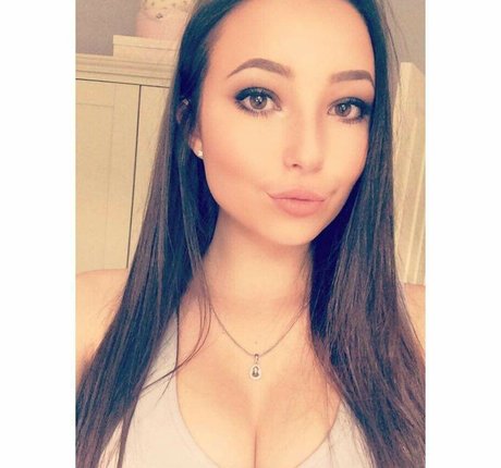 Foto di nudo di fuga di OnlyFans di Lydia H