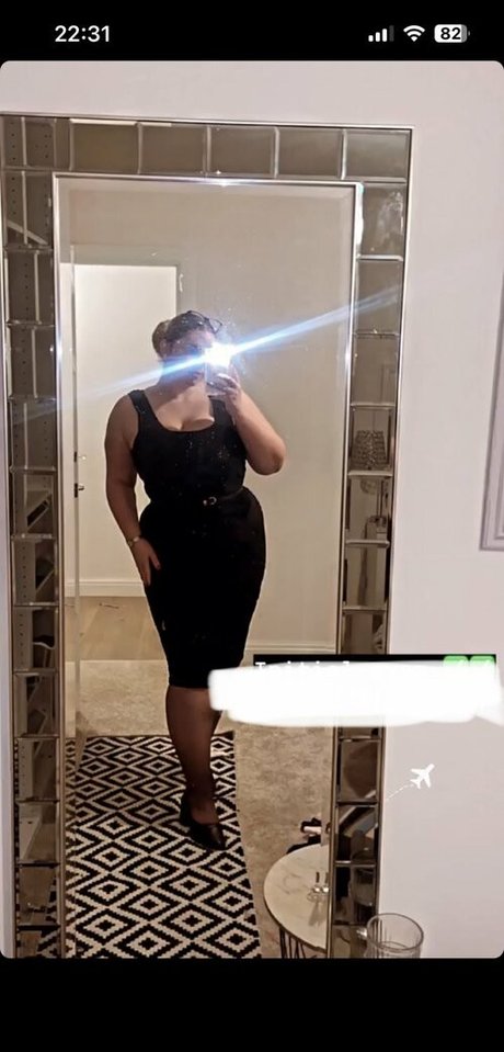 Foto di nudo di fuga di OnlyFans di Hollie H