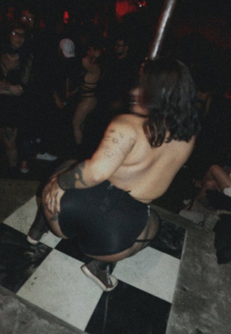 Foto di nudo di fuga di OnlyFans di Rottenvenus