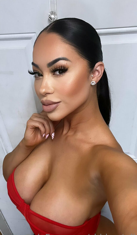 Foto di nudo di fuga di OnlyFans di Shantel Tinajero