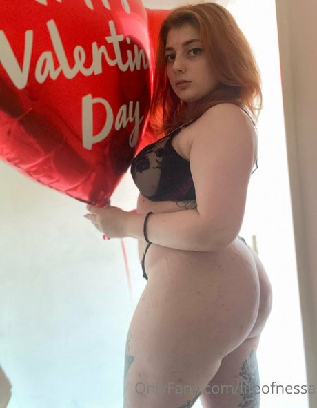 Foto di nudo di fuga di OnlyFans di Lifeofnessa
