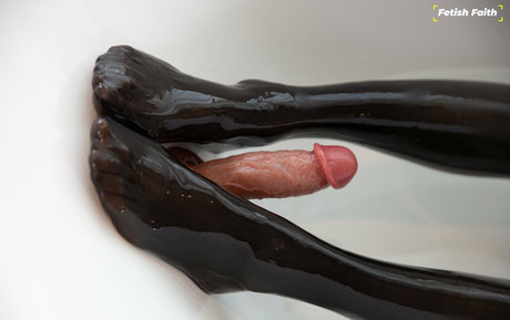Foto di nudo di fuga di OnlyFans di Fetishfaith