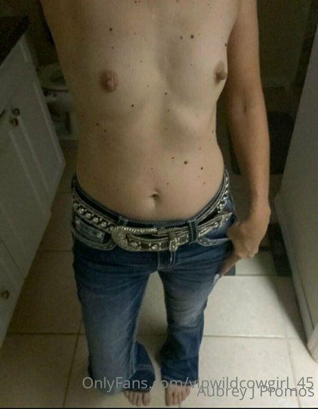 Foto di nudo di fuga di OnlyFans di Aubreyj20