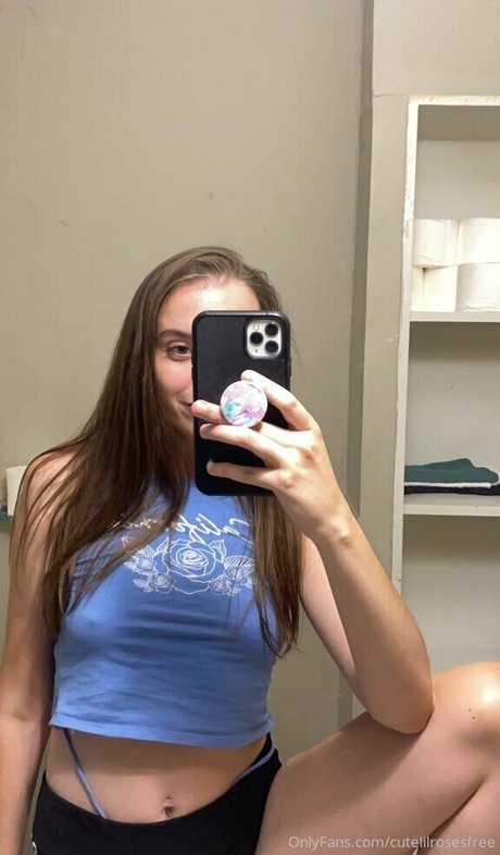 Foto di nudo di fuga di OnlyFans di Cutelilrosesfree