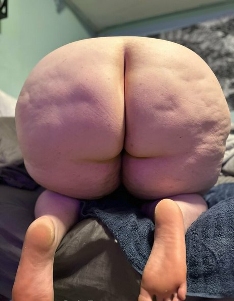 Foto di nudo di fuga di OnlyFans di Peacchyqueenn