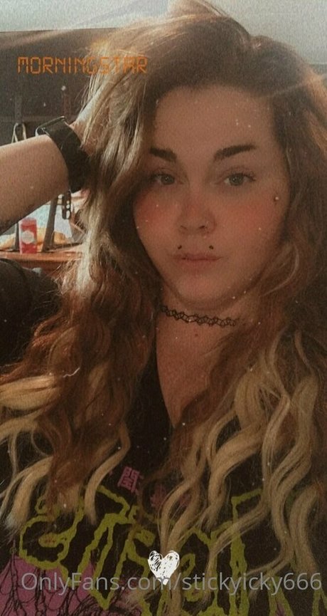 Stickyicky666