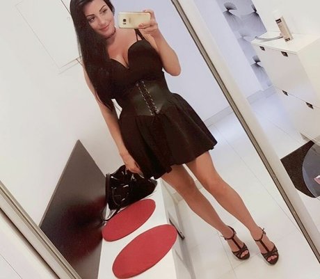 Foto di nudo di fuga di OnlyFans di Rita Kyslinger