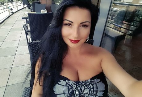 Foto di nudo di fuga di OnlyFans di Rita Kyslinger