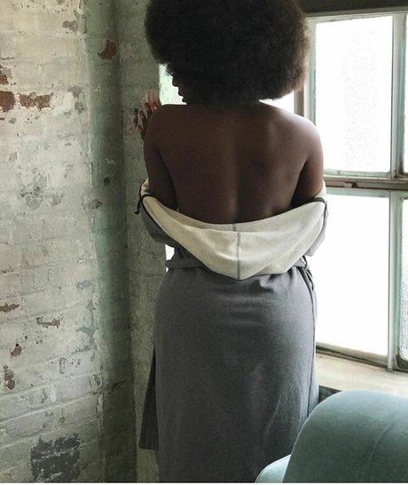 Foto di nudo di fuga di OnlyFans di Amara La Negra