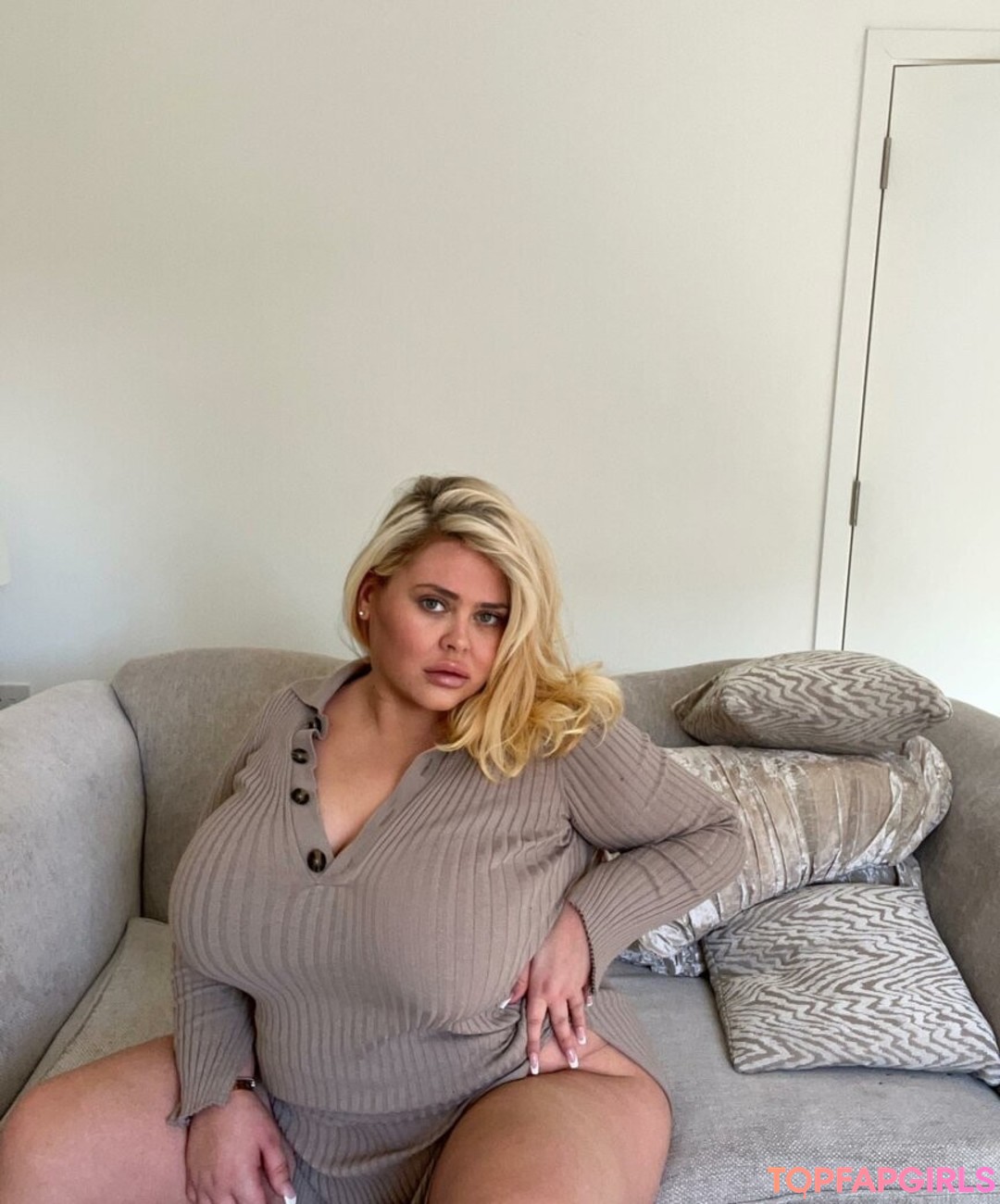 Foto di nudo di fuga di OnlyFans di Susannah Elizabeth #152 Foto di nudo di fuga di OnlyFans di Susannah Elizabeth #152