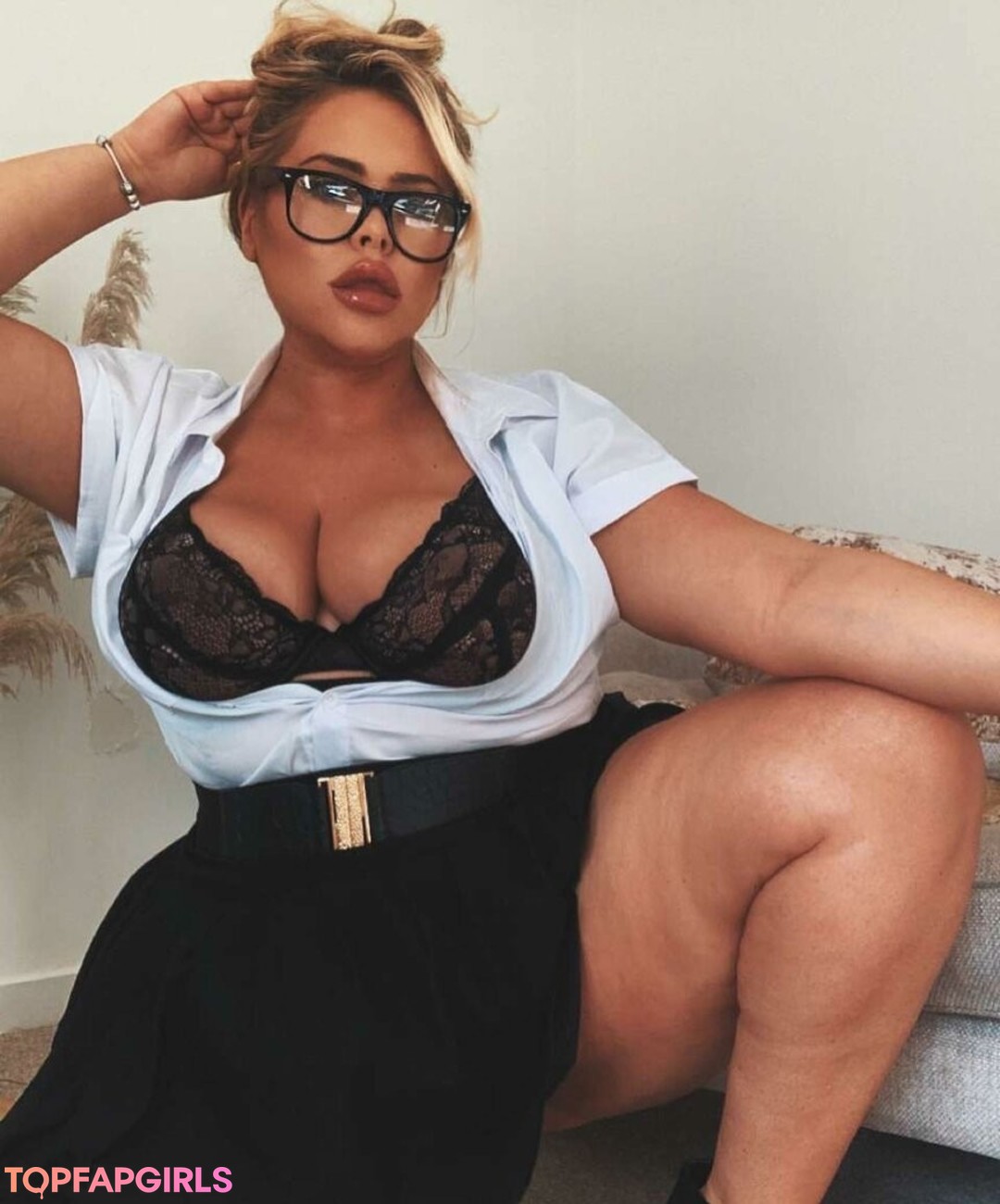 Foto di nudo di fuga di OnlyFans di Susannah Elizabeth #60 Foto di nudo di fuga di OnlyFans di Susannah Elizabeth #60