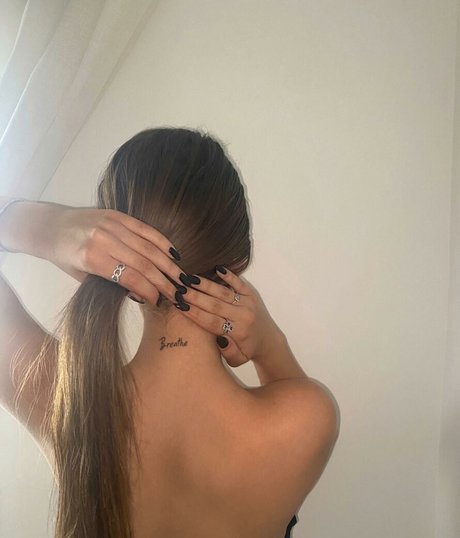 Foto di nudo di fuga di OnlyFans di Shira Shabat