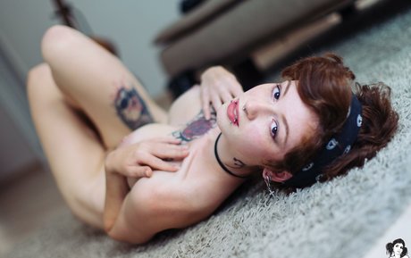 Foto di nudo di fuga di OnlyFans di Sathira