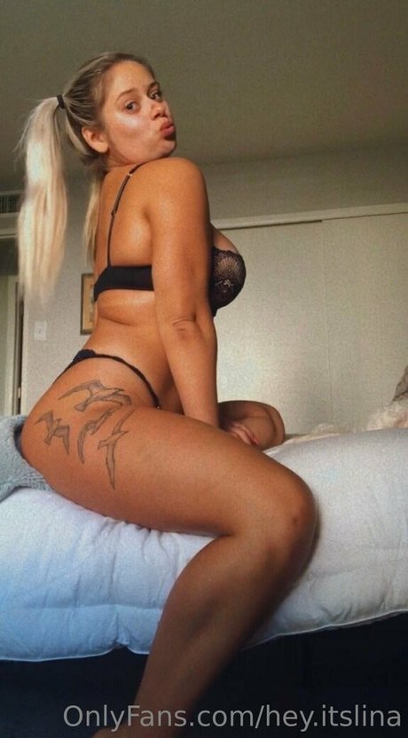 Foto di nudo di fuga di OnlyFans di Heyitslina