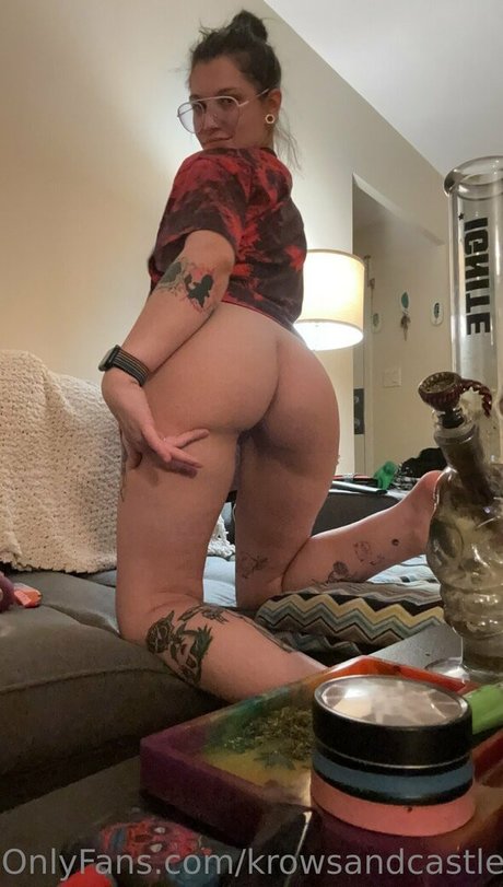Foto di nudo di fuga di OnlyFans di Krowsandcastles