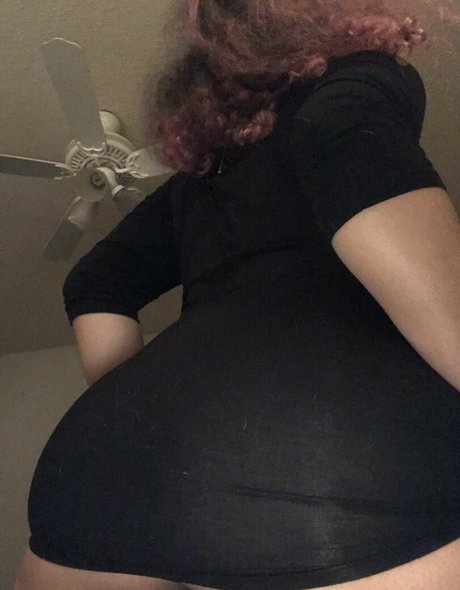 Foto di nudo di fuga di OnlyFans di Itselliemay