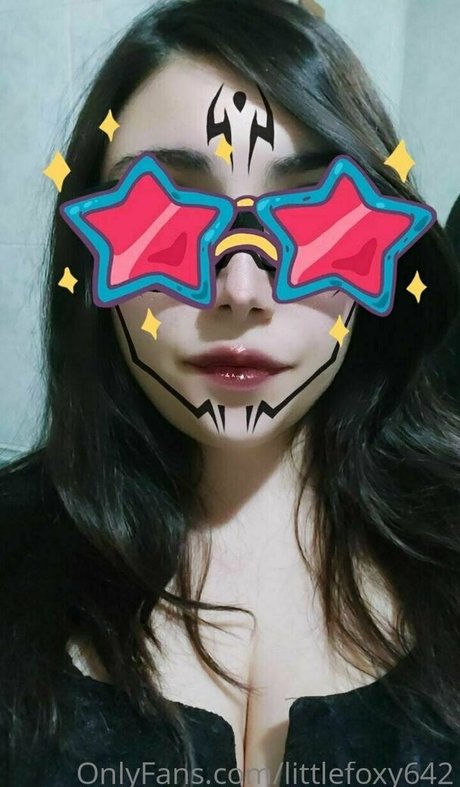 Foto di nudo di fuga di OnlyFans di Littlefoxyuwu