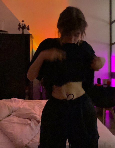 Foto di nudo di fuga di OnlyFans di Linivaya