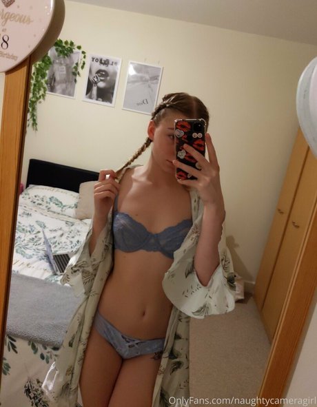 Foto di nudo di fuga di OnlyFans di Naughtycameragirl
