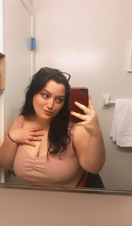 Foto di nudo di fuga di OnlyFans di Divinehedonistfree