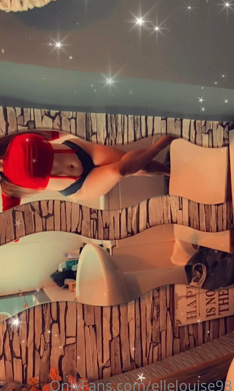 Foto di nudo di fuga di OnlyFans di Ellelouise98