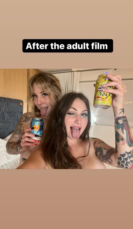 Foto di nudo di fuga di OnlyFans di Bellabluxxx