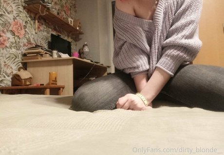 Dirty_blonde__