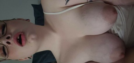 Foto di nudo di fuga di OnlyFans di Gypsyheartsoulandbody