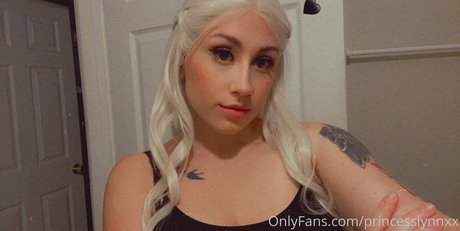 Foto di nudo di fuga di OnlyFans di Princesslynnxx