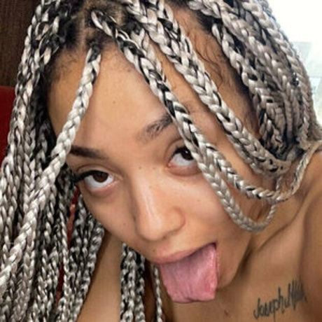 Foto di nudo di fuga di OnlyFans di Nova Star