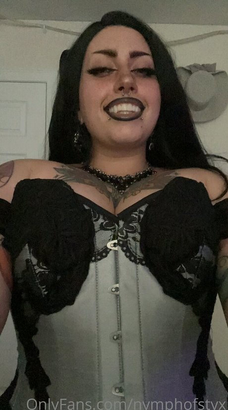 Foto di nudo di fuga di OnlyFans di Nymphofstyx