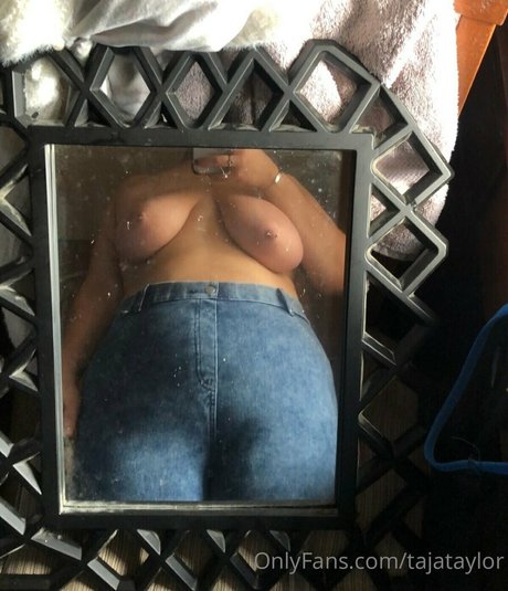 Foto di nudo di fuga di OnlyFans di Tajataylor