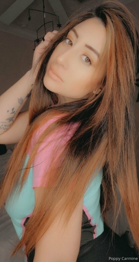 Poppycarminexxx