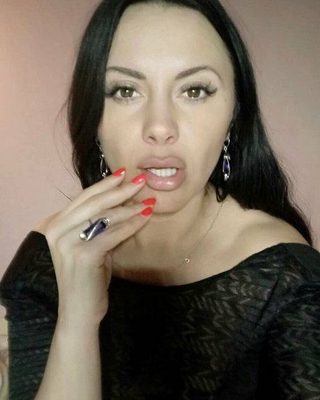 Foto di nudo di fuga di OnlyFans di Alenanikitina
