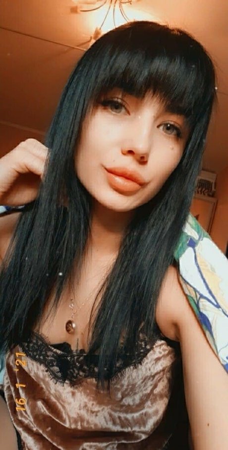 Foto di nudo di fuga di OnlyFans di Tinaangel1