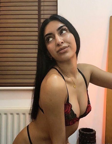 Foto di nudo di fuga di OnlyFans di Resh