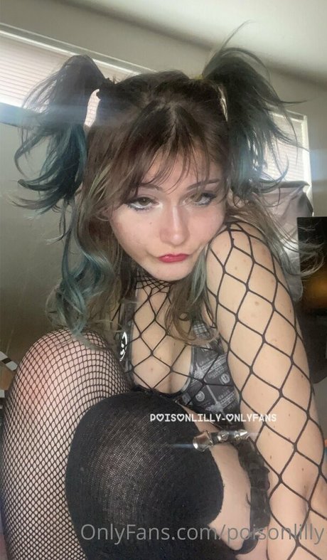Foto di nudo di fuga di OnlyFans di Poisonlilly