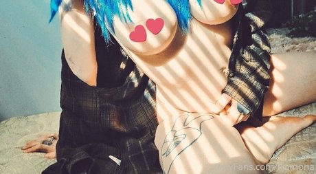 Foto di nudo di fuga di OnlyFans di Tramona