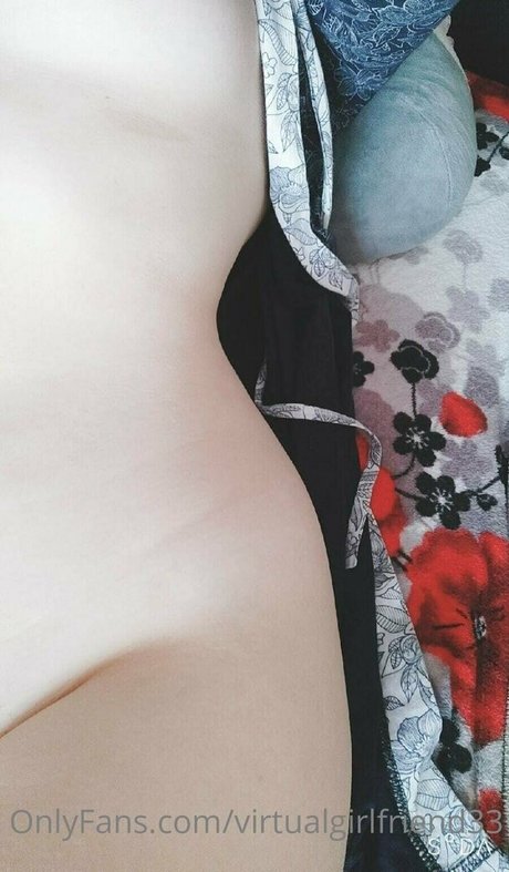 Foto di nudo di fuga di OnlyFans di Virtualgirlfriend33