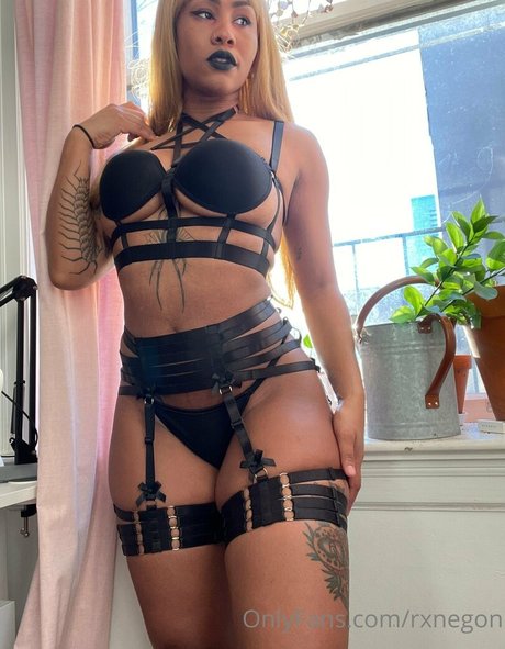 Foto di nudo di fuga di OnlyFans di Rxnegon