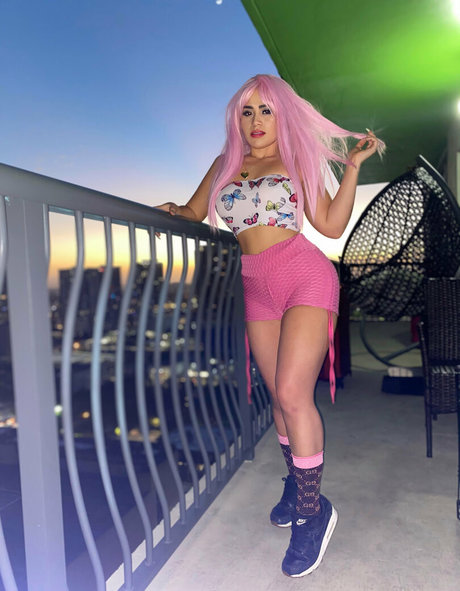 Foto di nudo di fuga di OnlyFans di Playgirlcarli18