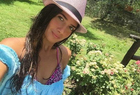 Foto di nudo di fuga di OnlyFans di Valentina Venturi