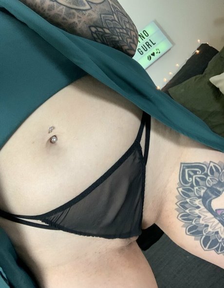 Foto di nudo di fuga di OnlyFans di Dinogurl666