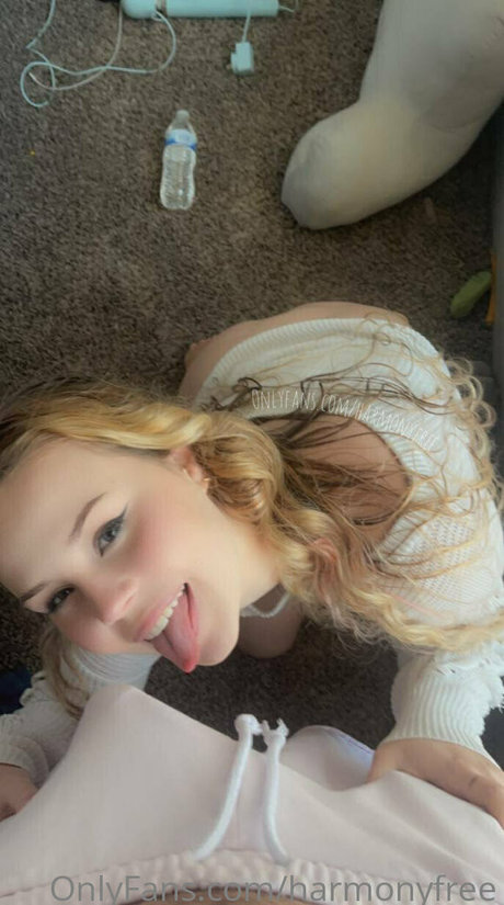 Foto di nudo di fuga di OnlyFans di Harmonyfree