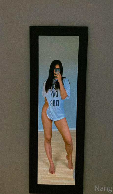 Foto di nudo di fuga di OnlyFans di Nanguncut