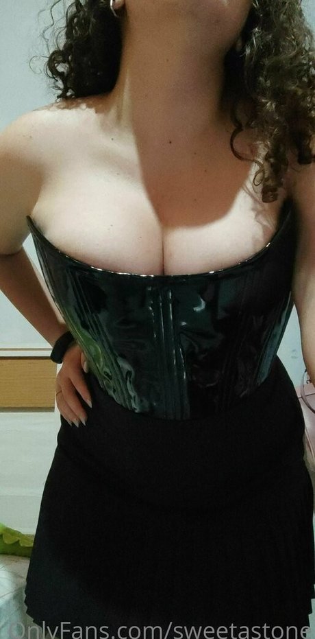 Foto di nudo di fuga di OnlyFans di Sweetastone