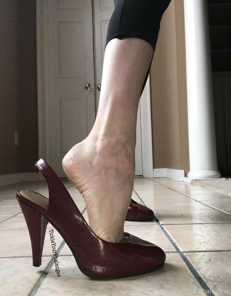 Goddesstickle