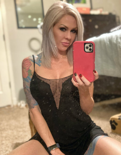 Foto di nudo di fuga di OnlyFans di Kandieangel