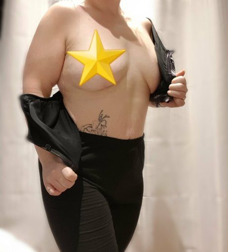 Foto di nudo di fuga di OnlyFans di Laurenn05free