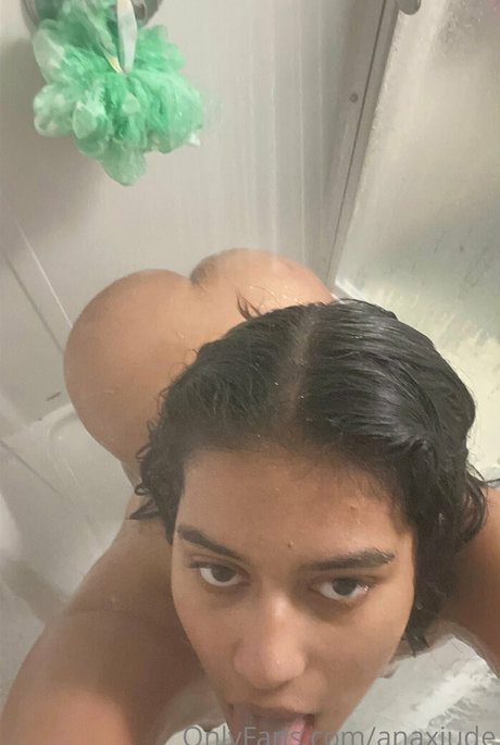 Foto di nudo di fuga di OnlyFans di Peachyfitgirl